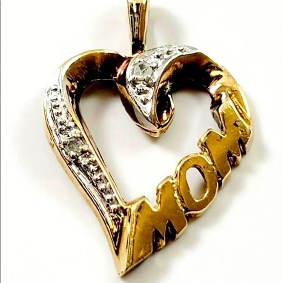 10K Solid Yellow Gold & Diamond “MOM” Heart Pendant Necklace - Picture 1 of 8